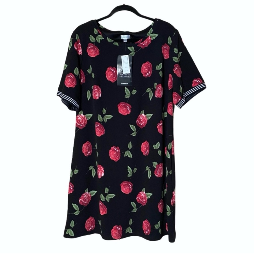The Avenue Black With Dark Pink/Red Floral Print Dress Size 18/20